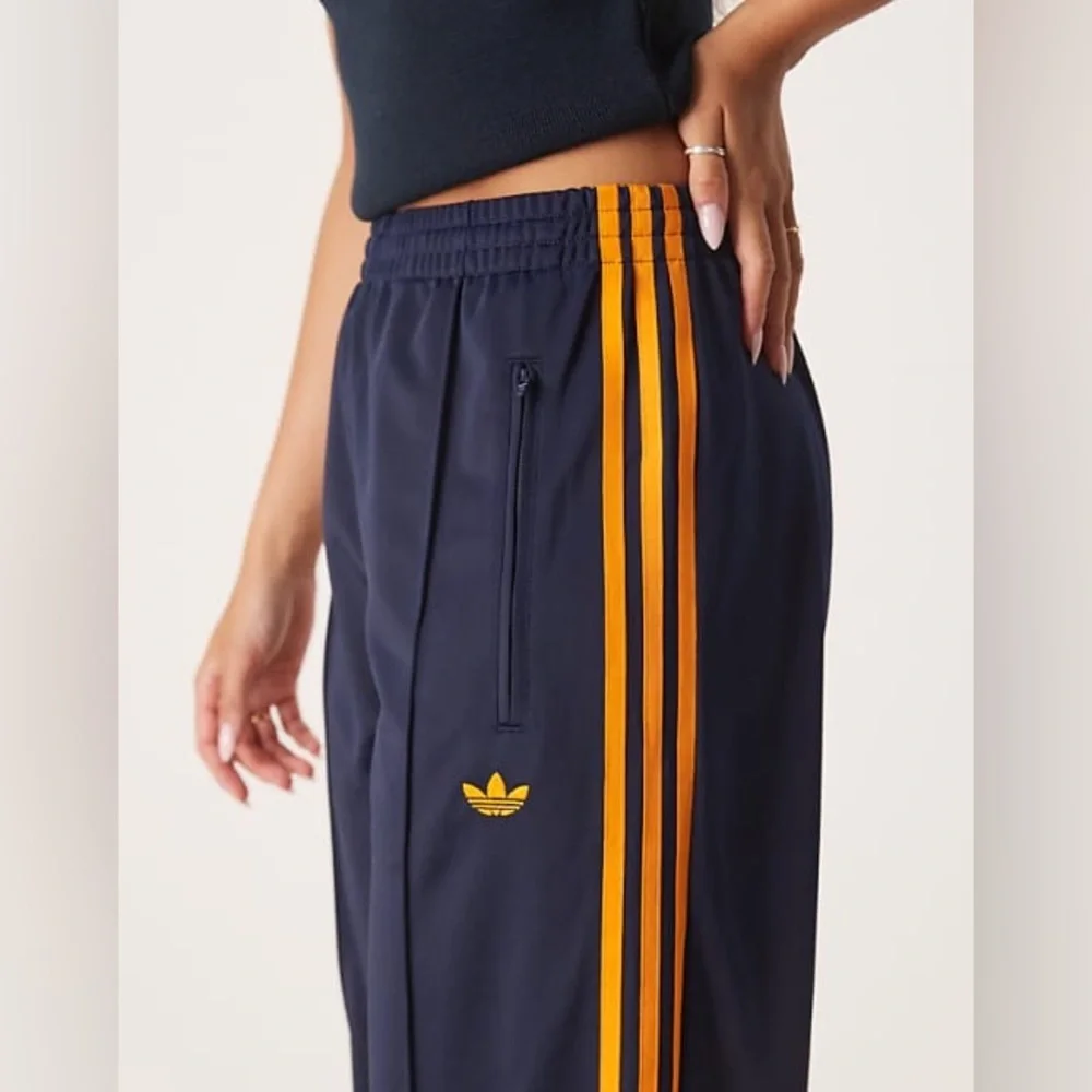 adidas Adicolor Classic Firebird Loose Women’s Track Pants -Night Indigo JW1229 - Picture 4 of 9